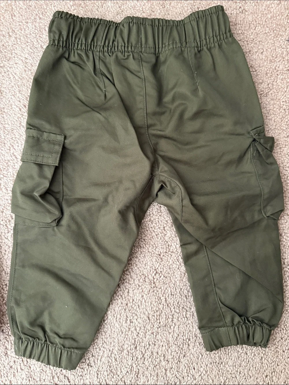 GAP Red Sweatshirt with Olive Cargo Joggers - Kids